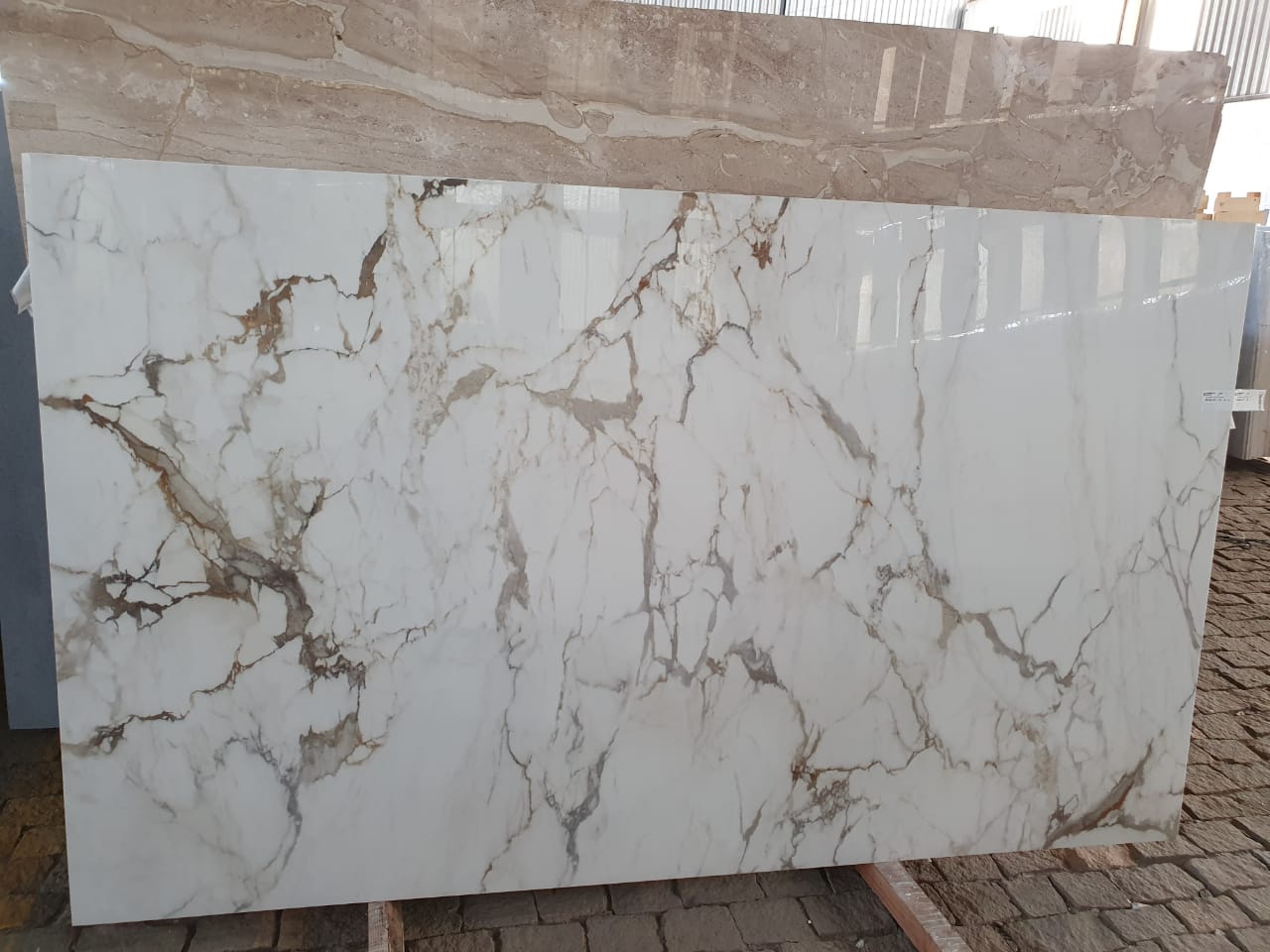 Lâminas Ultracompactas – Arte Real Marmoraria